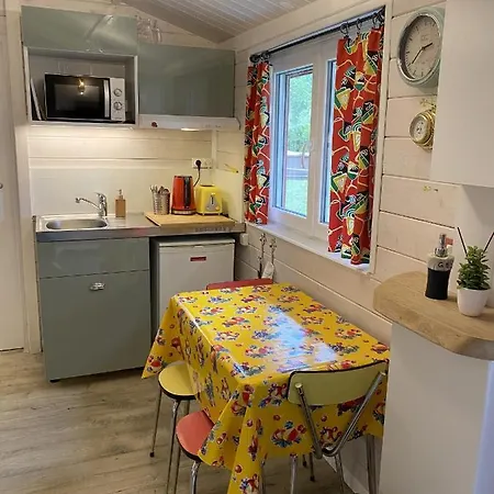 Le Cabanon De Bed & Breakfast